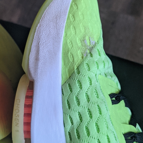 Nike LeBron Witness 5 Grinch Volt Green Lakers size 14 - Picture 7 of 12